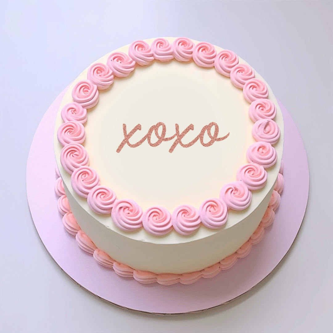 XOXO Cake Charm